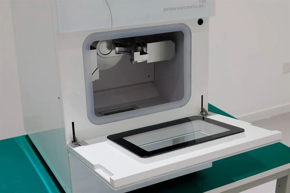 ZOTION T20W-E Chairside Dental 5 Axis CNC Wet Milling Machine For Glass Ceramics And Premill Abutment best